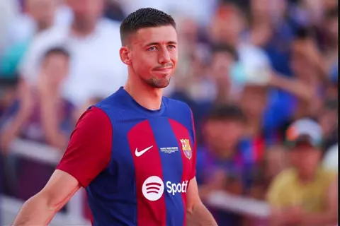 تقرير: لينجليه يتفاوض مع برشلونة للرحيل إلى أتلتيكو مدريد